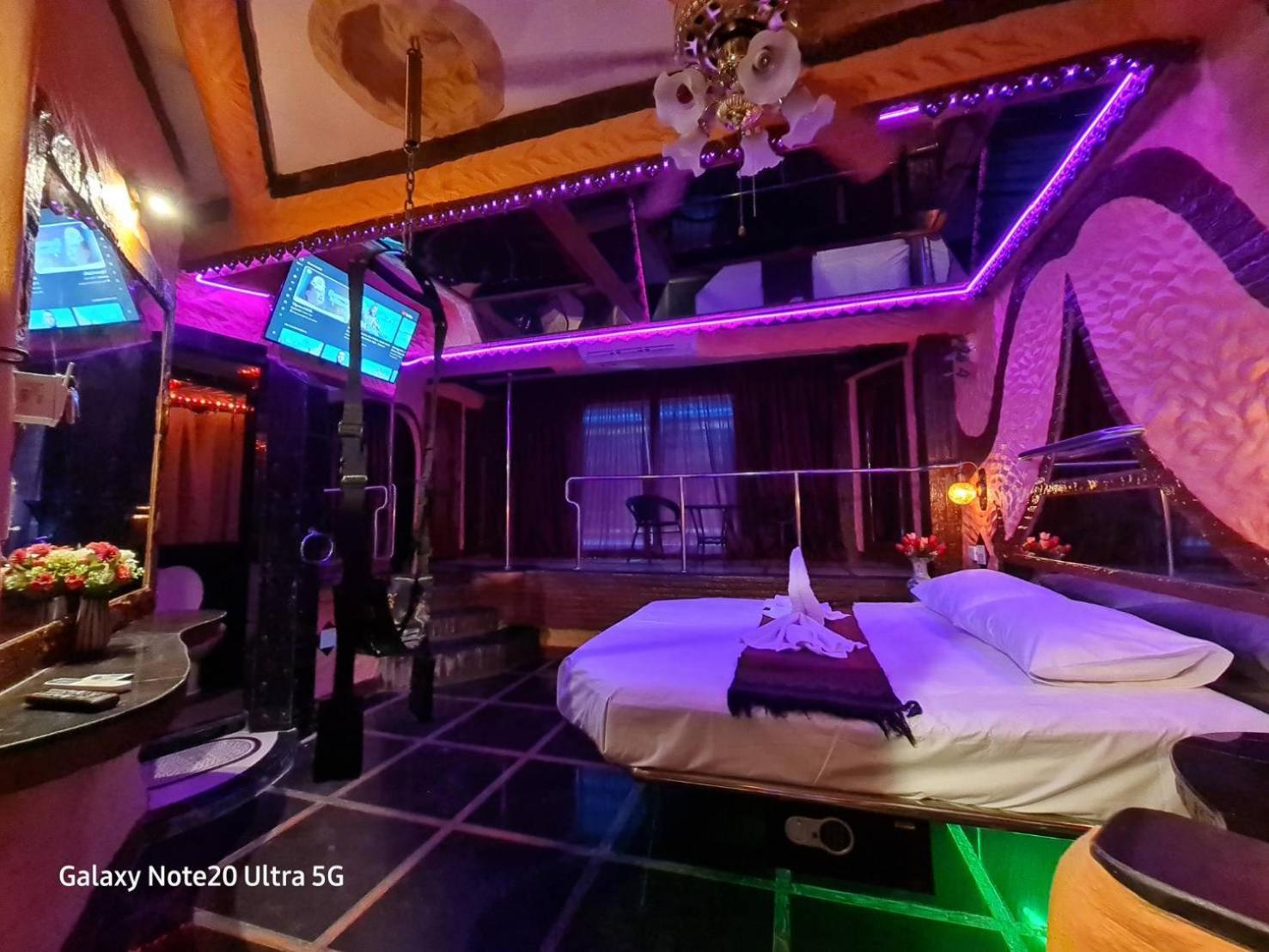 Penthouse Pattaya Hotel Eksteriør billede