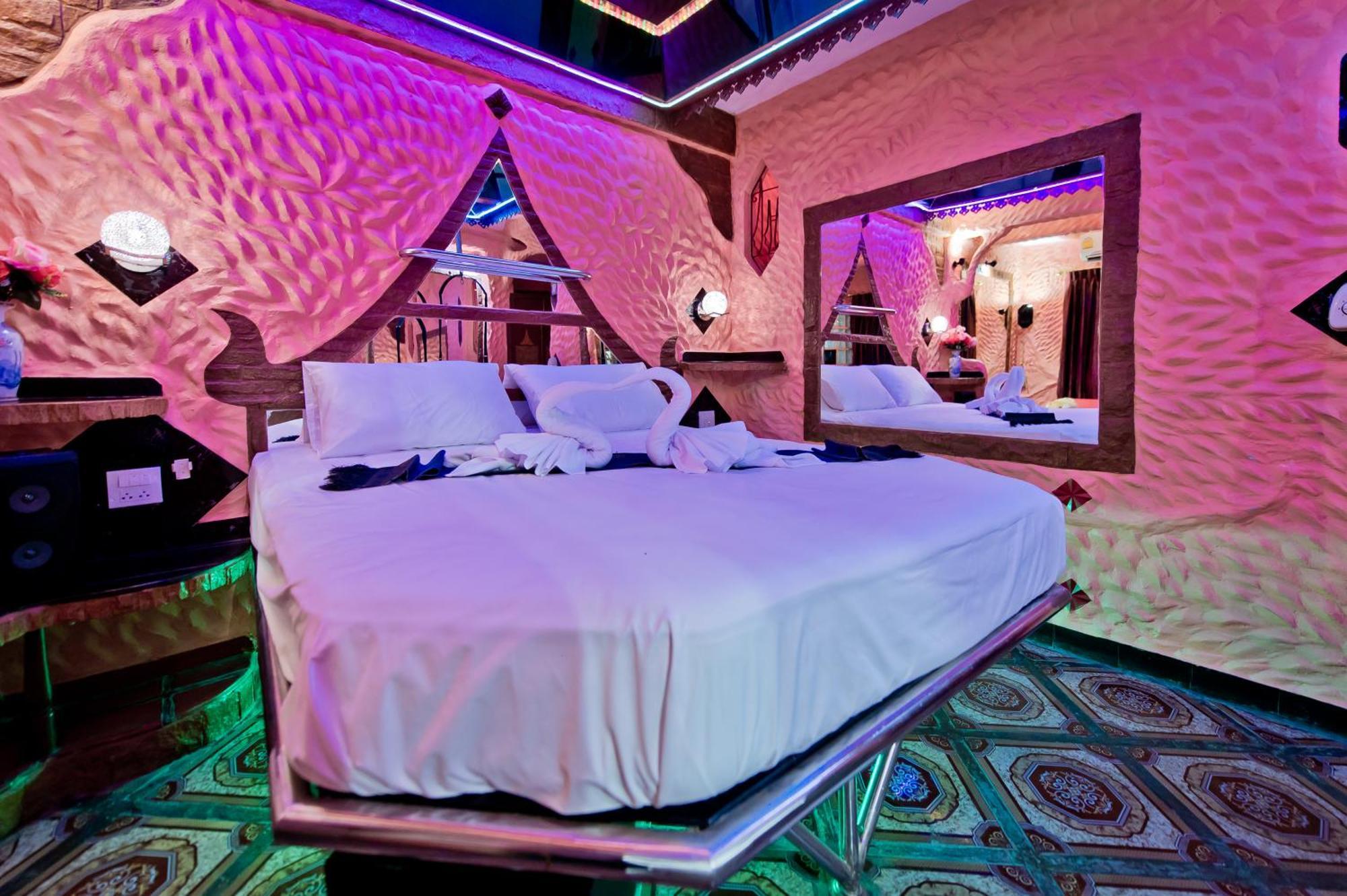 Penthouse Pattaya Hotel Eksteriør billede