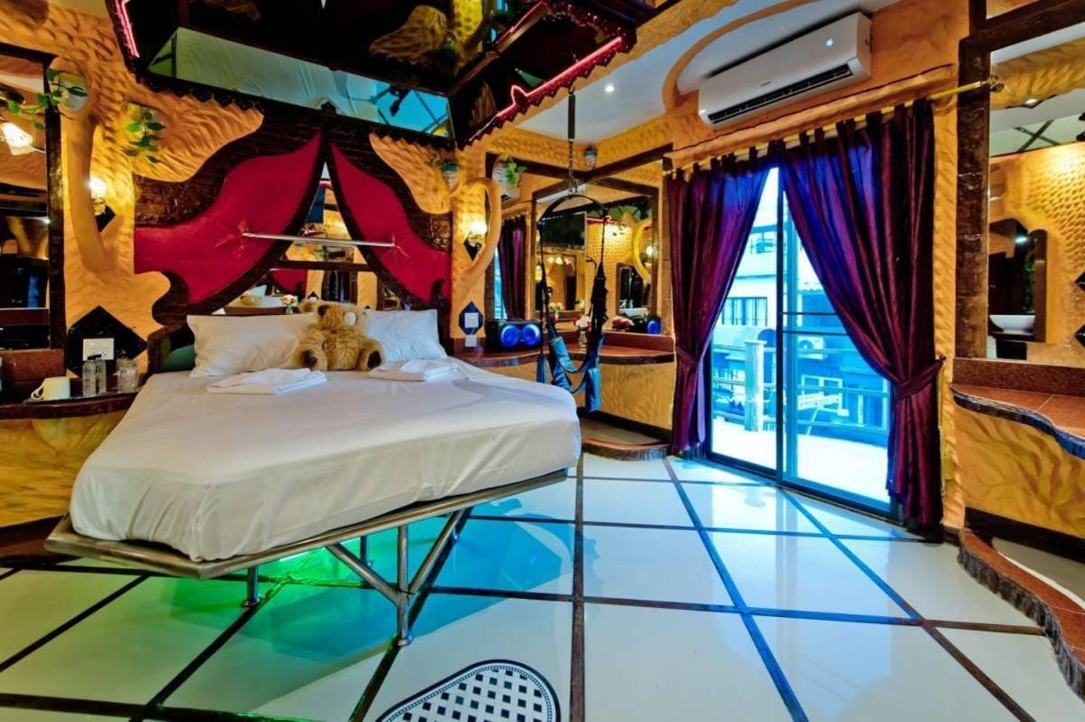 Penthouse Pattaya Hotel Eksteriør billede